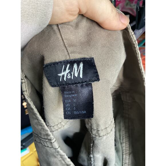 H&M 4 Pocket Cargo Mini Skirt in olive.100% cotton size -6 W27 L16 - Picture 4 of 6